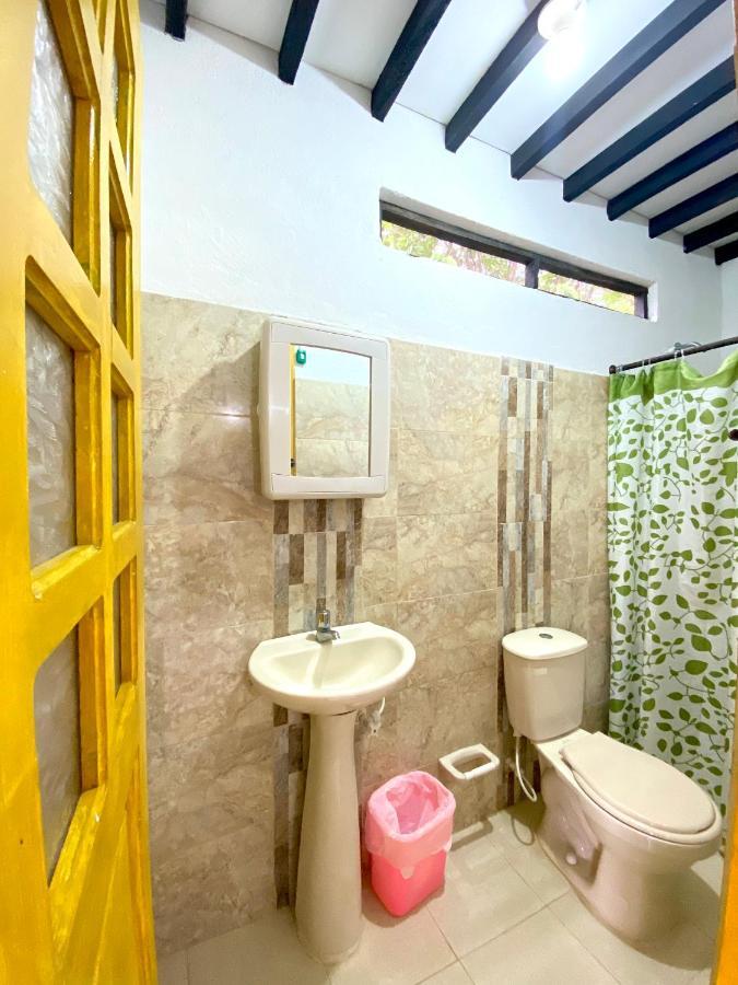 Hostal Portal Del Sol Капургана Екстер'єр фото