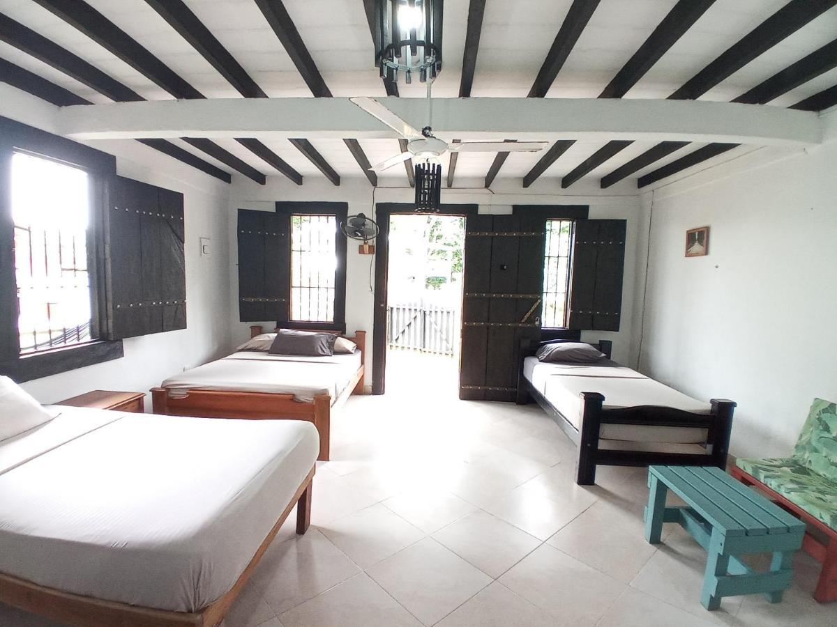 Hostal Portal Del Sol Капургана Екстер'єр фото